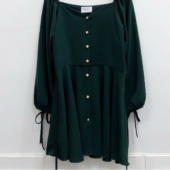 EFO - Long Sleeve Sweetheart Neckline Mini A-Line Dress in Dark Green - Picture 7 of 10